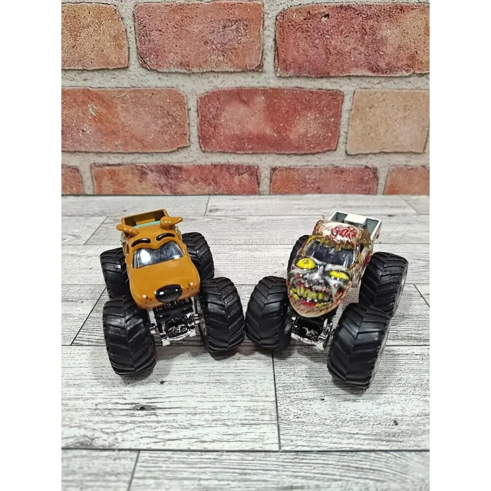 Hot Wheels Monster Jam Lot Scooby-Doo & Zombie Trucks Mattel 1:64